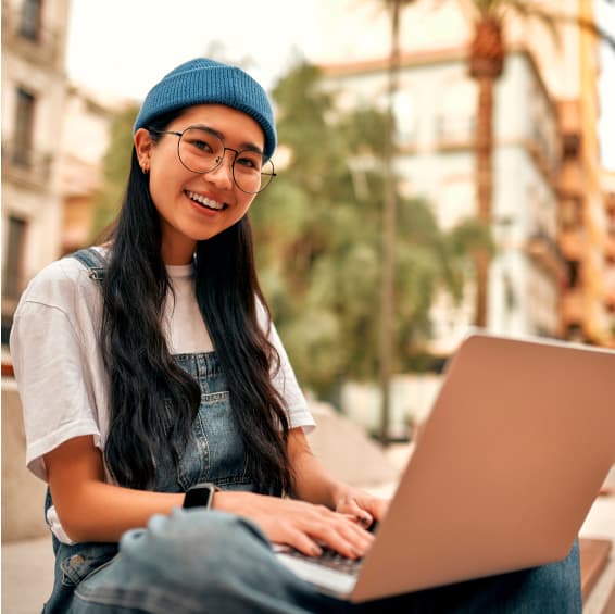 girl using laptop